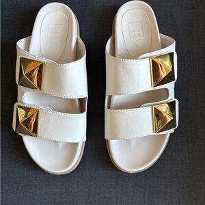 Chic White Sandals with Gold Buckles Adjustable Stripes Sz 9 Excellent Condition